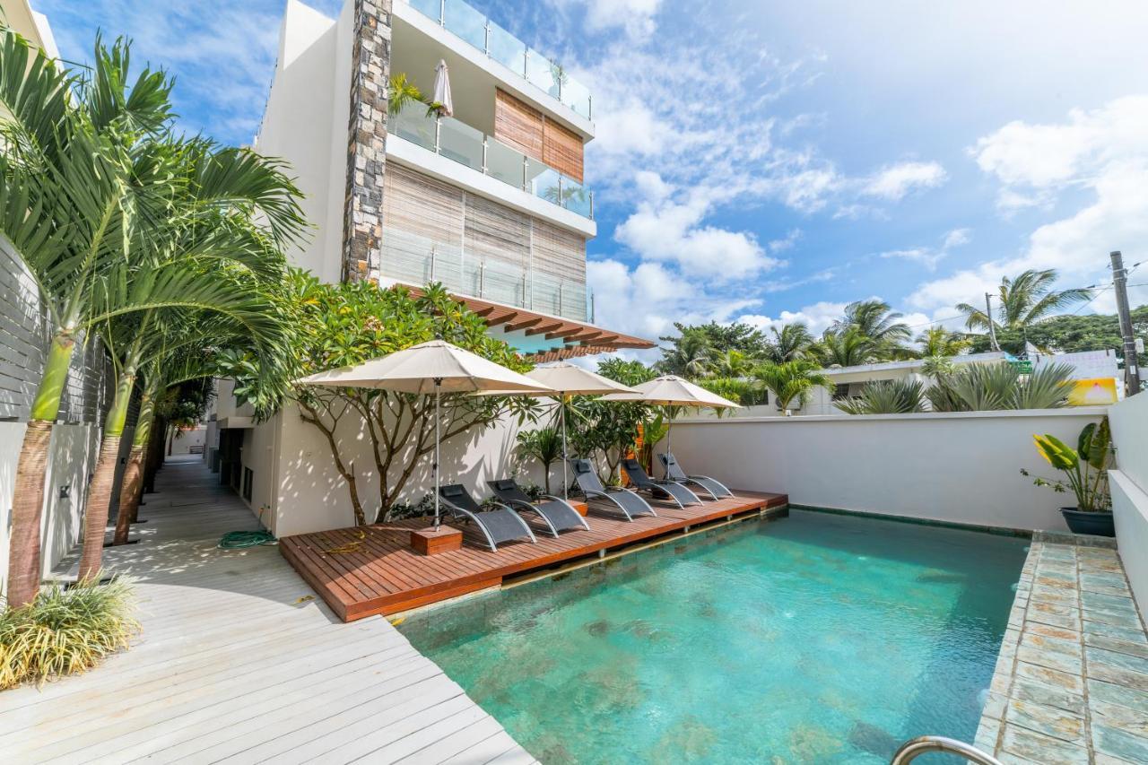 Beachcove Pereybere Beach Exterior photo