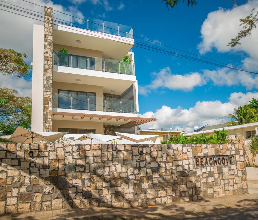 Beachcove Pereybere Beach Exterior photo